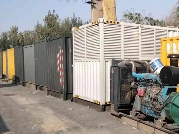 钦南200KW柴油发电机机组每小时油耗是多少？